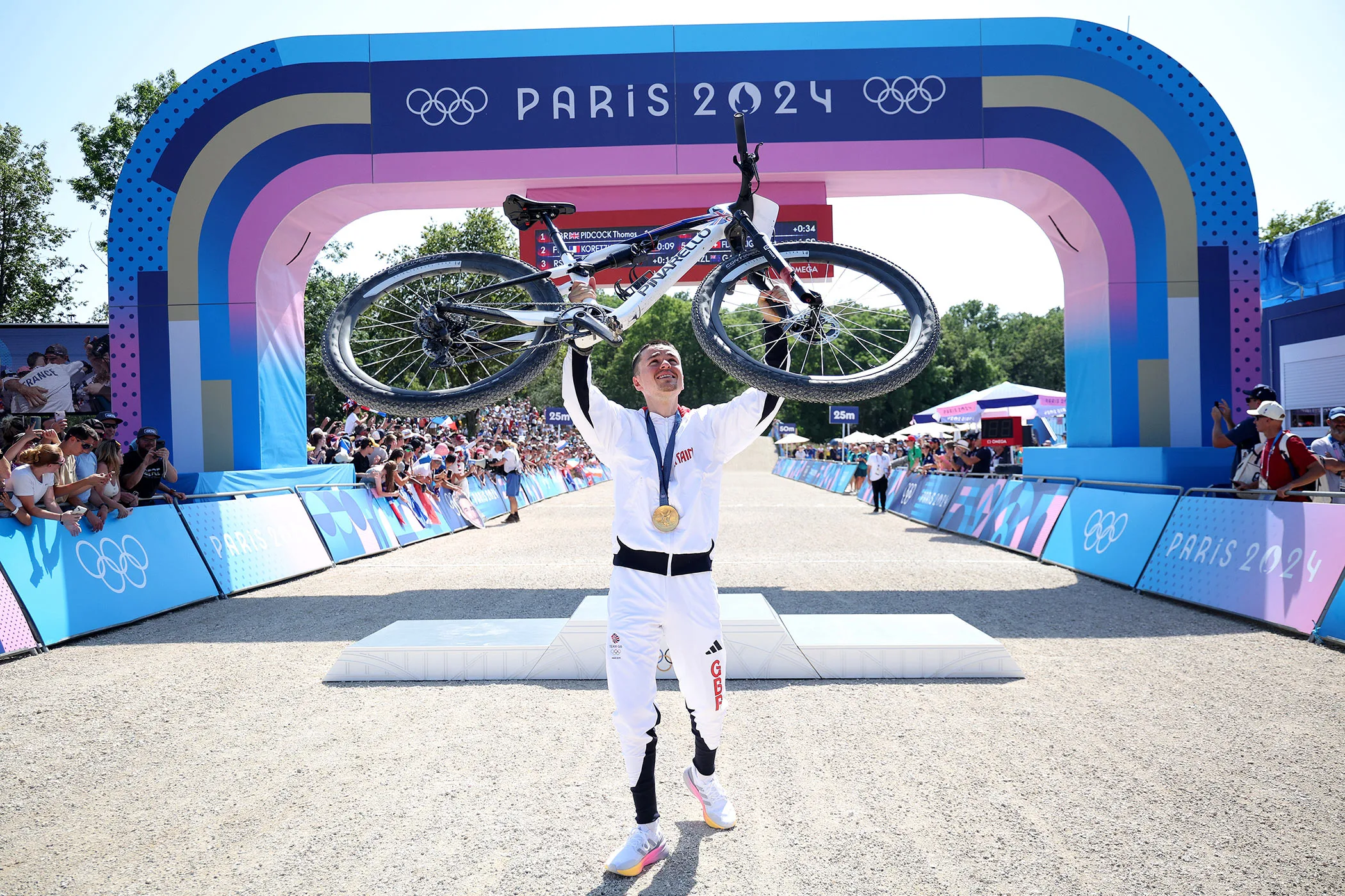 Pidcock to race Scott AND Pinarello bikes in 2025, 2024 Olympic XC Gold medal win